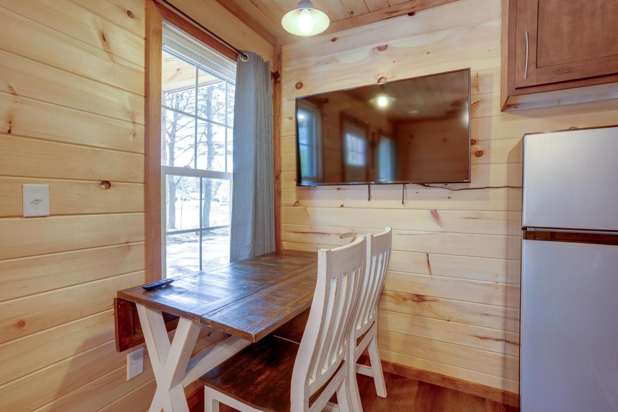 Lakeside Trenton Cabin On 7-Acre Property! 外观 照片