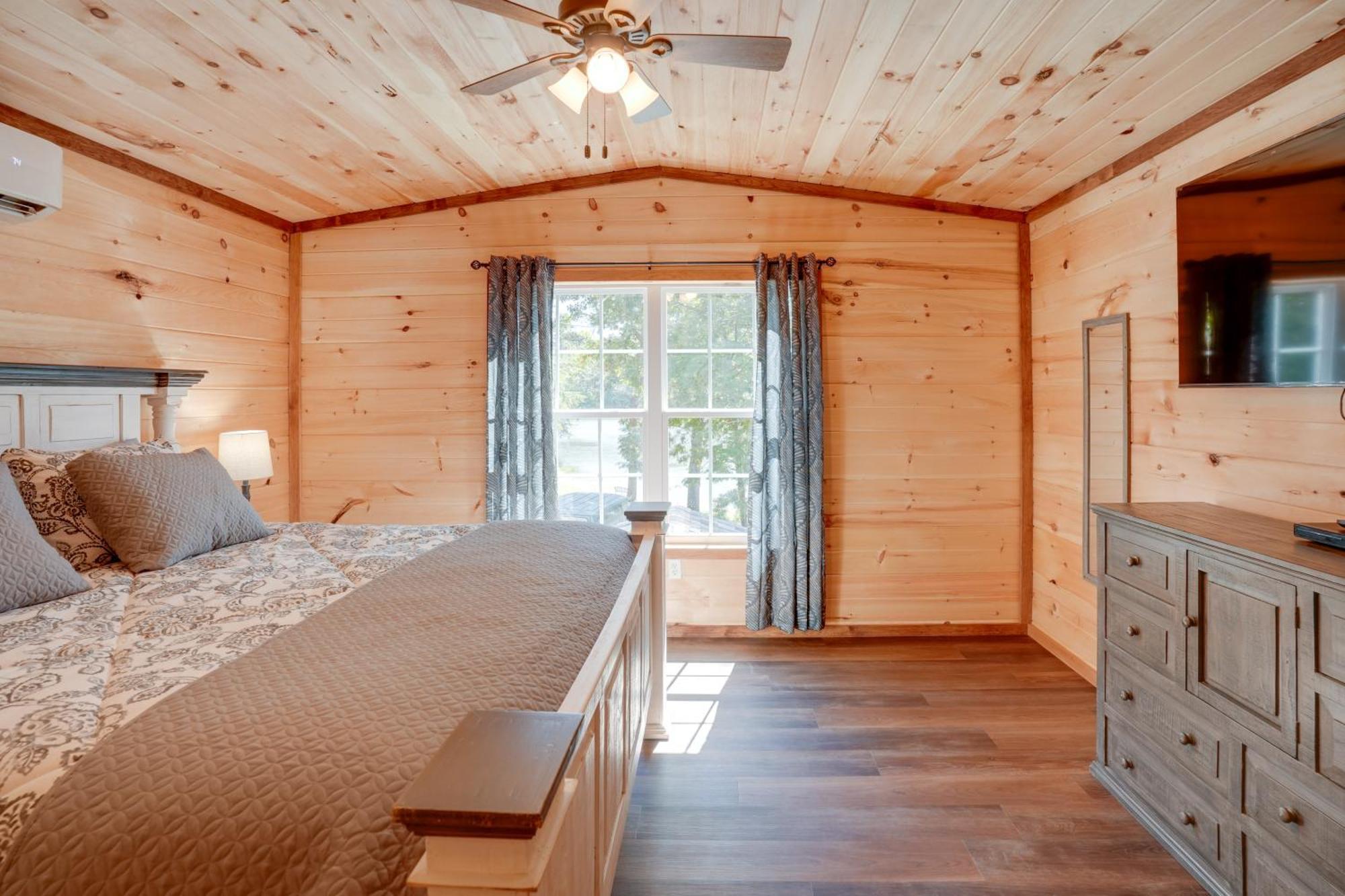 Lakeside Trenton Cabin On 7-Acre Property! 外观 照片